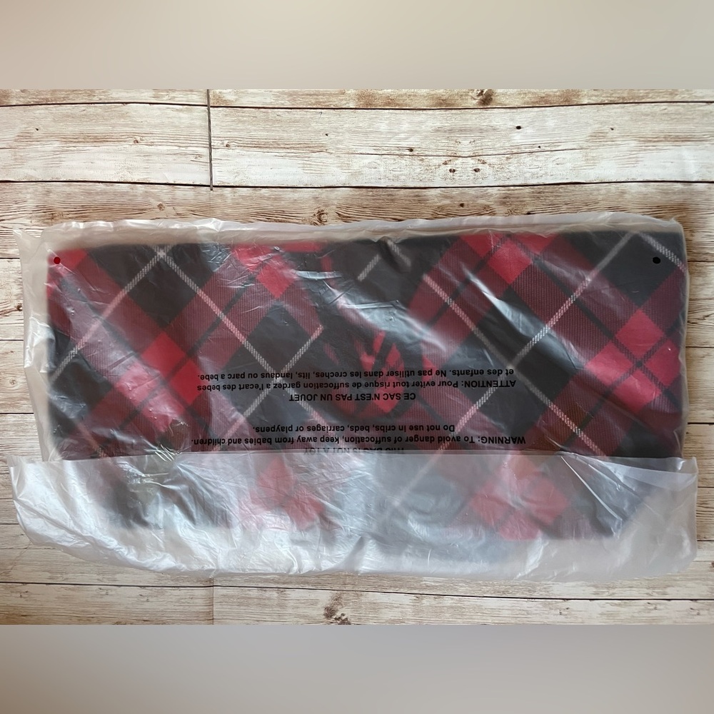 🆕 RESERVED FB BB VICTORIA'S SECRET VS TOTE BAG HOLIDAYS CHRISTMAS PLAID LARGE - Picture 4 of 8